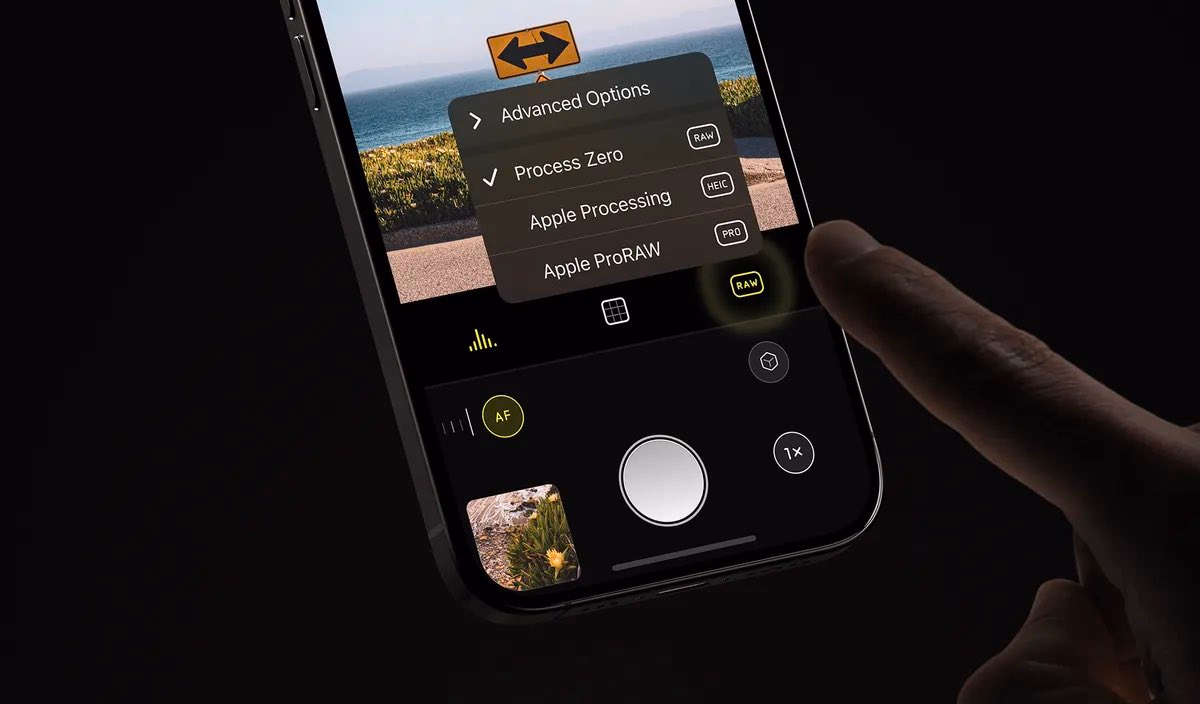 I wish iPhone’s native Camera app could have an option to turn off... - Ilya · イリア